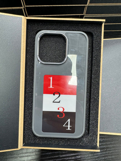 Achterkant van het NFC E-Ink hoesje voor iPhone